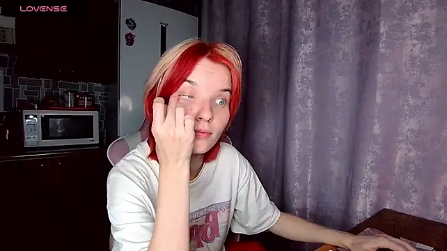 MadelainesesのライブXXXチャット