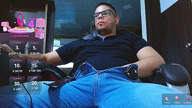 Chat XXX en directo de Realjoel01