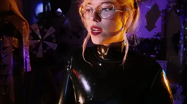 دردشة Scarlett_Wanner الجنسية المباشرة
