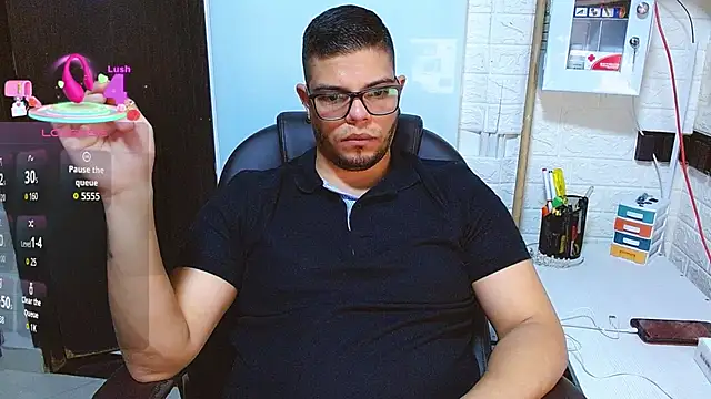 Chat +18 de Realjoel01 ao vivo