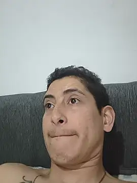 XXX chat uživo modela Tiger_cryad