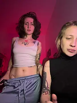 Chat XXX en directo de Dooubletroublee