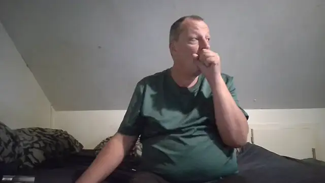 XXX chat uživo modela chubbybear2cum