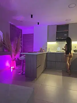 Chat +18 de Celeste_Amber ao vivo