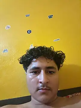 Chat XXX en directo de cannonWithMuscles