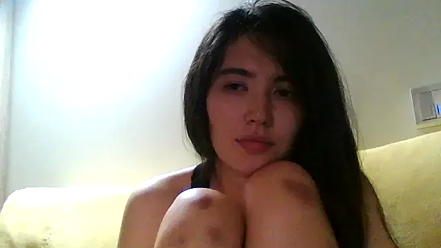 Luneyaa Live XXX Chat