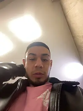 XXX chat uživo modela Taylor_DiamondBoy