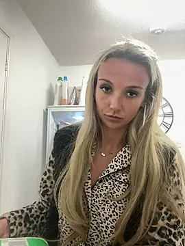 summerblue_ élő XXX-chatje