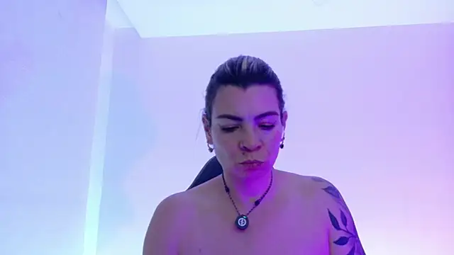 Živý XXX chat charlotedoll