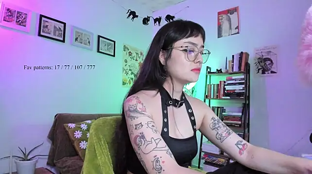 XXX chat uživo modela _Insomnia__