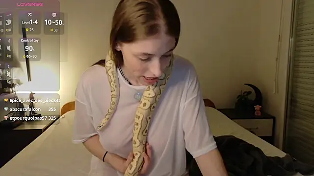 LiliVenom élő XXX-chatje