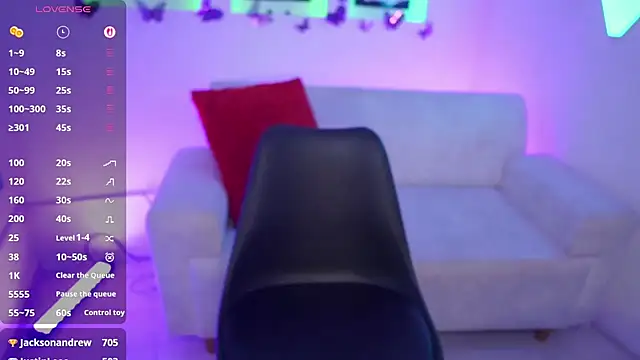 Chat +18 de RogueRaveen ao vivo