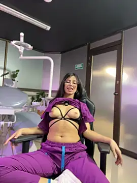 iris_cuteface Chat XXX live