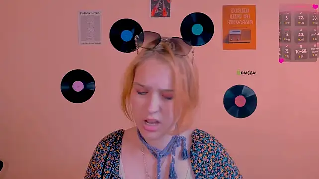 roxy_starr_'s Live XXX Chat