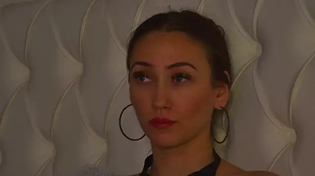 AliceMunro's Live XXX Chat