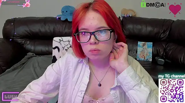 LinneaChan's Live XXX Chat
