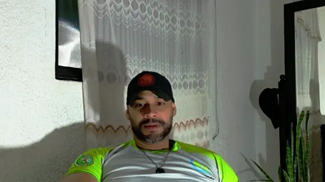 musclehetero's Live XXX Chat