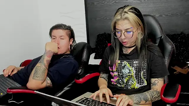 inkedsinners_のライブXXXチャット