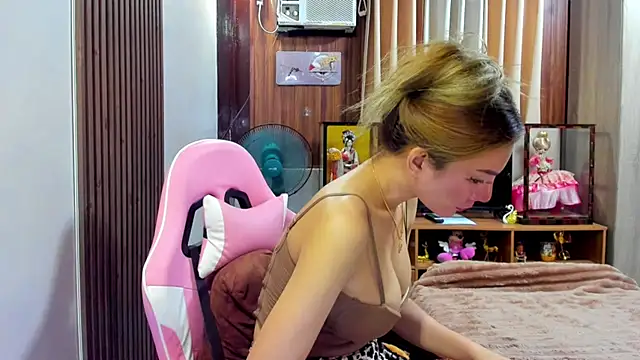 imallyoures69n Live XXX chat
