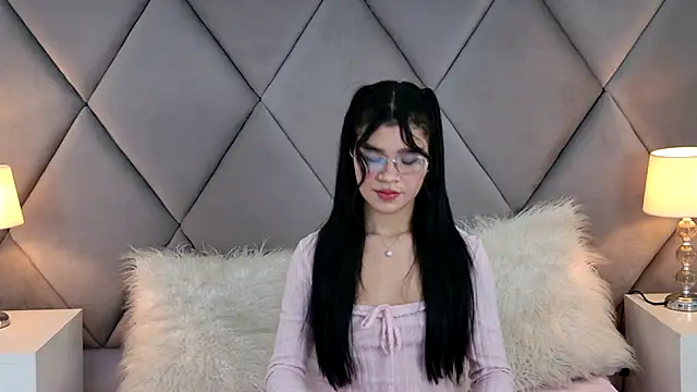 OliviaDiaz Adlı Modelin Canlı XXX Sohbeti