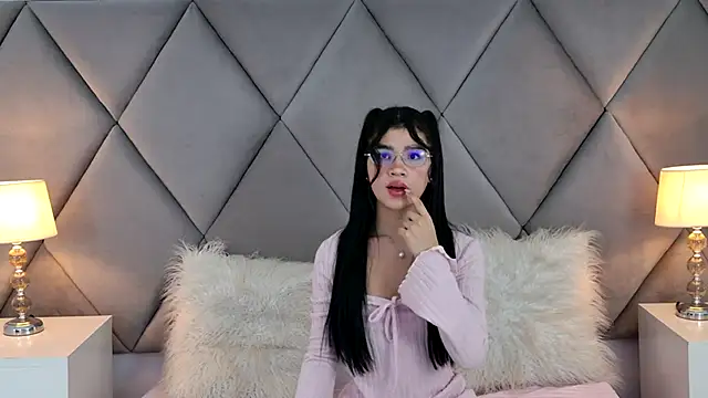 Chat +18 de OliviaDiaz ao vivo