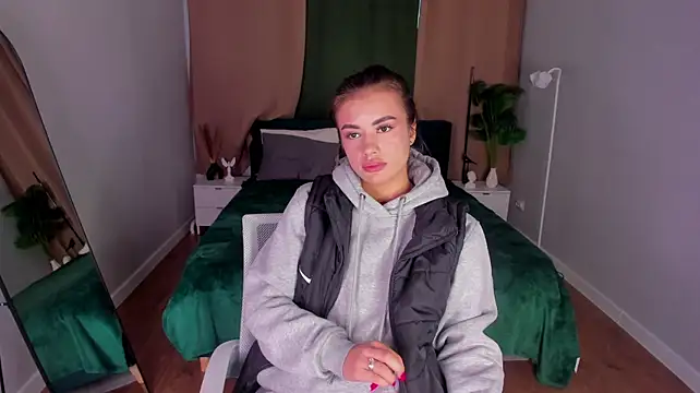 Alisha_Blakee: απευθείας συνομιλία ΧΧΧ
