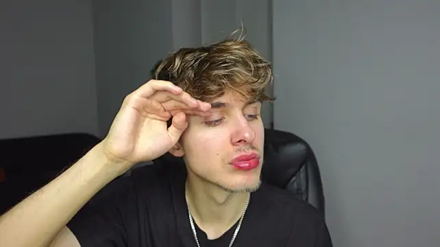 Chat XXX en directo de Damien_Dallas
