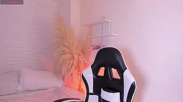 Chat +18 de IsabelleFoxx_ ao vivo