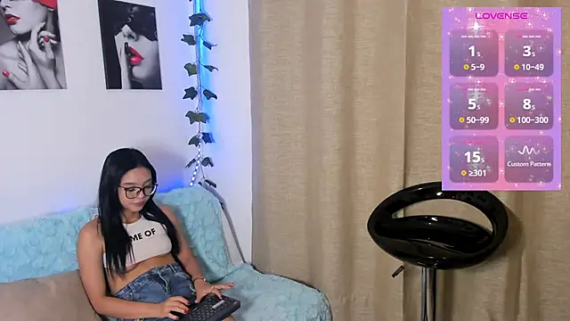 Rebeca_MarchettiのライブXXXチャット