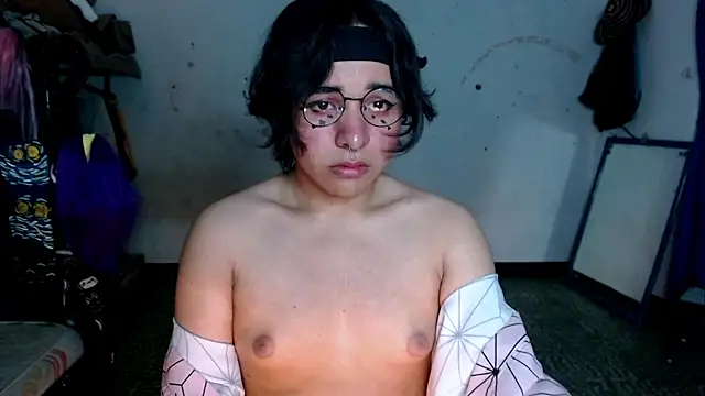 Cutie_Sam: онлайн-секс-чат