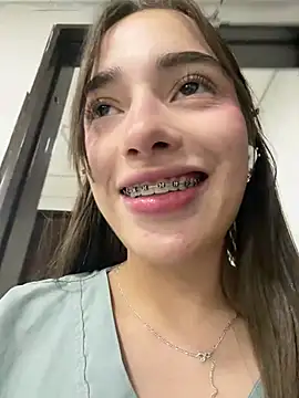 Chat XXX en directo de Sweet_Milaa1