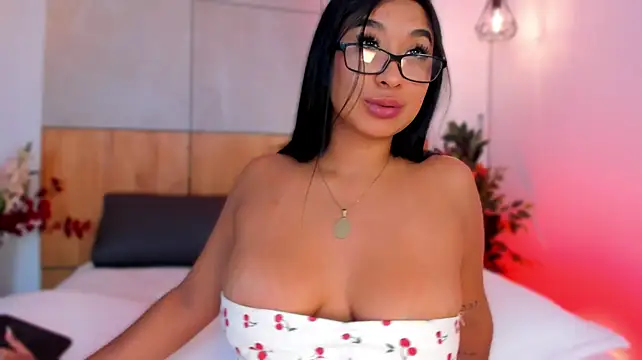 Živý XXX chat BellaHarllow