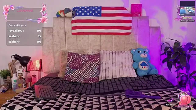 Emilly-hall Adlı Modelin Canlı XXX Sohbeti