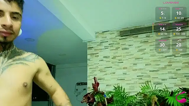 JuanCamiilo_66 XXX чат на живо