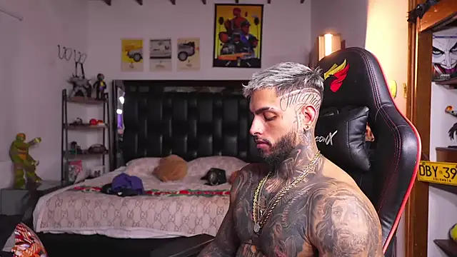 logan_hugh8 – Naživo XXX chat