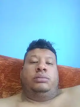 Chat XXX Live themorenofit08