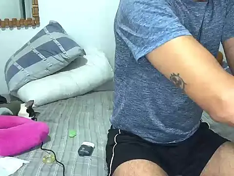 عرض كام thomass1018