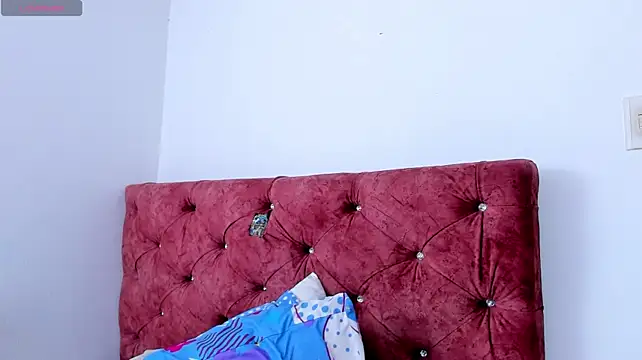 skyhotgirll's Live XXX Chat