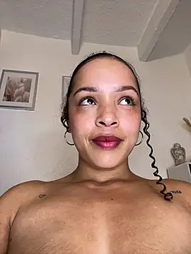 Yasmin777_ Live XXX-Chat