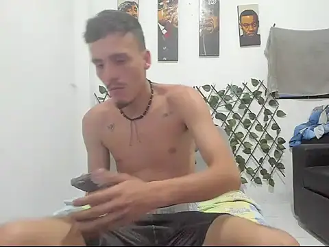 Latins_Boss Adlı Modelin Canlı XXX Sohbeti