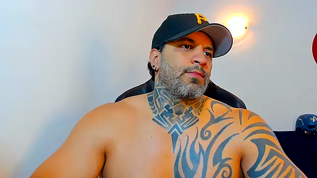 JoshRigby Chat XXX in diretta