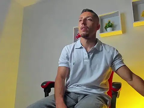 Master_Orioon's Live XXX Chat