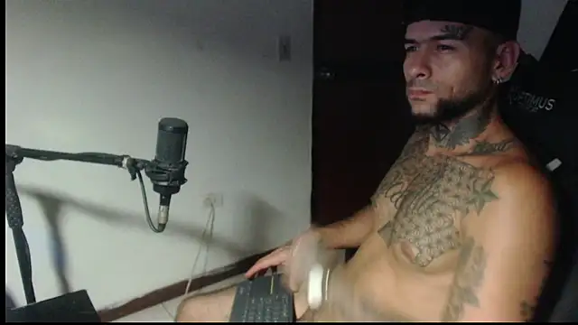 XXX chat uživo modela ROOKERT