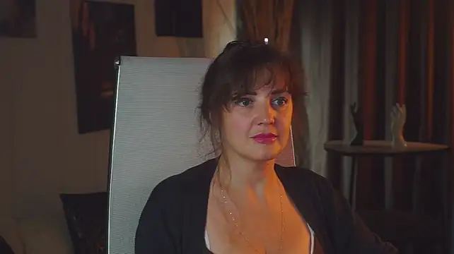 Chat +18 de AureliaVane ao vivo