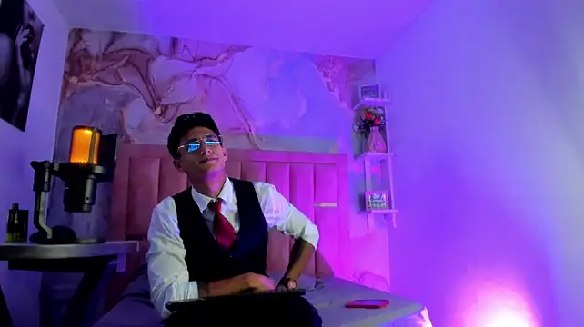 MaxiimoRomano_'s Live XXX Chat