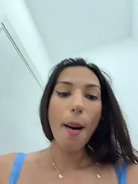 -_MiaQueen_- webkamerás műsora