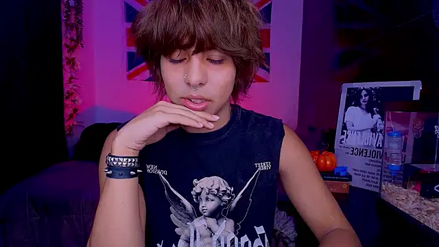 Aronn_44 Chat XXX live