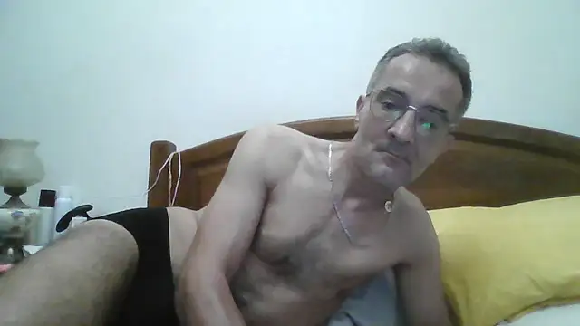 Rochinha73 Adlı Modelin Canlı XXX Sohbeti