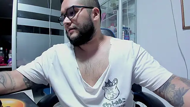 VINCEDMAGLIOOn Live XXX chat