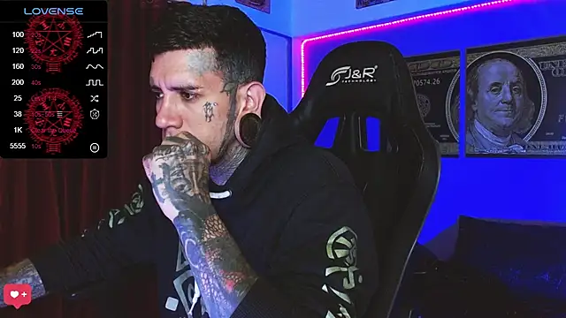 צ'אט XXX בשידור חי של jhonny__ackerman